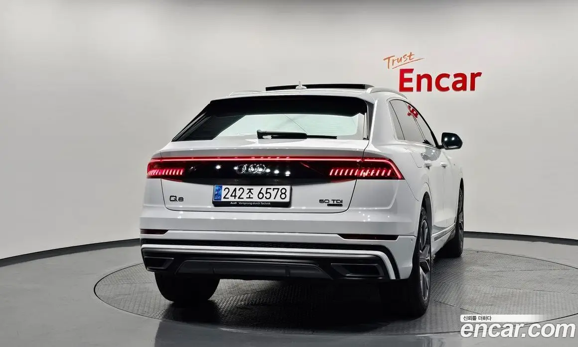 Audi Q8 2021 3.0 автомат (гидро), фото 4 Audi Q8 2021 3.0 автомат (гидро), фото 4