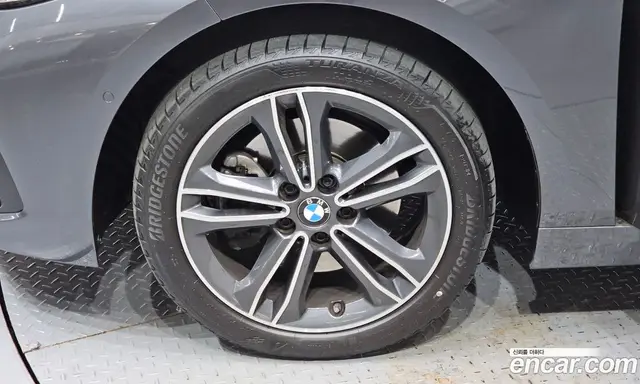 BMW 1 серия 2020 2.0 автомат (гидро), миниатюра 5