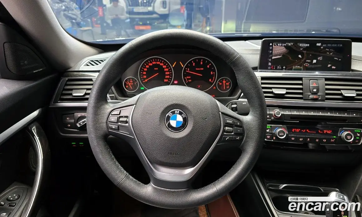 BMW 3 серия 2018 2.0 автомат (гидро), фото 13