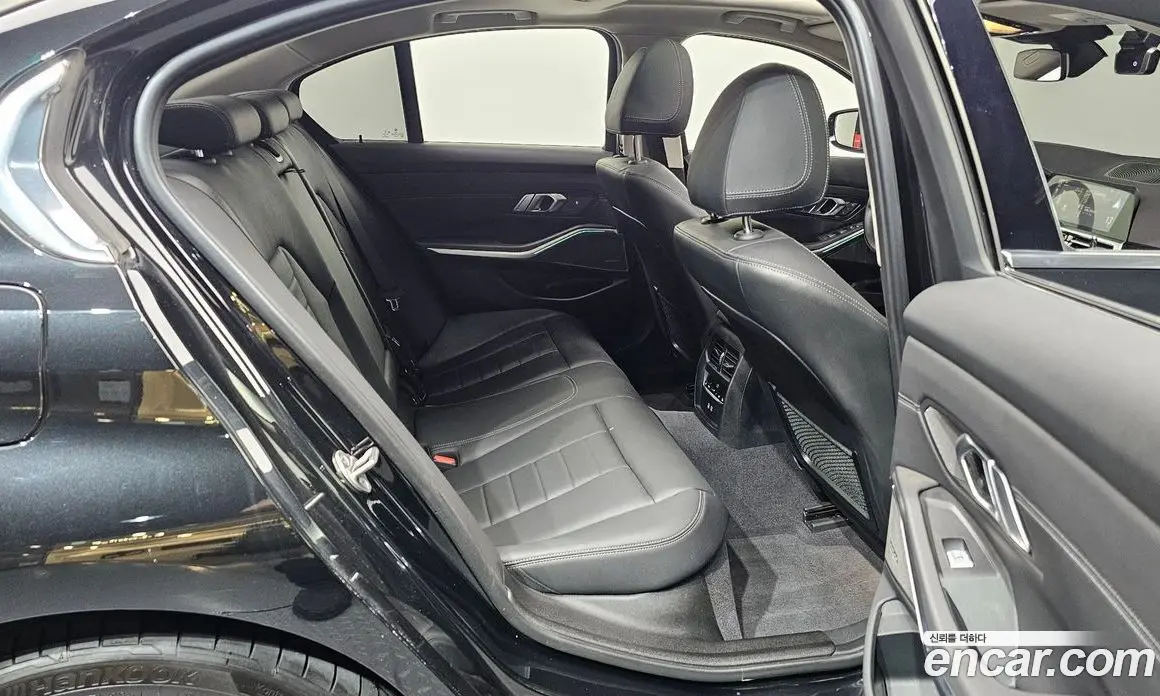 BMW 3 серия 2021 2.0 автомат (гидро), фото 17