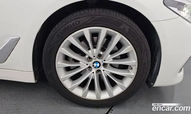 BMW 5 серия 2018 2.0 автомат (гидро), миниатюра 5 BMW 5 серия 2018 2.0 автомат (гидро), миниатюра 5