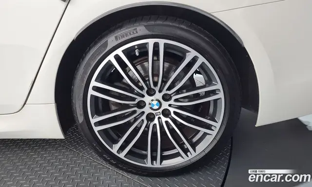 BMW 5 серия 2019 2.0 автомат (гидро), миниатюра 7 BMW 5 серия 2019 2.0 автомат (гидро), миниатюра 7
