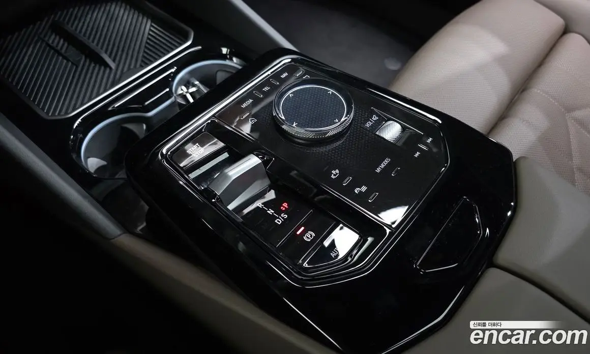 BMW 5 серия 2025 2.0 автомат (гидро), фото 12 BMW 5 серия 2025 2.0 автомат (гидро), фото 12