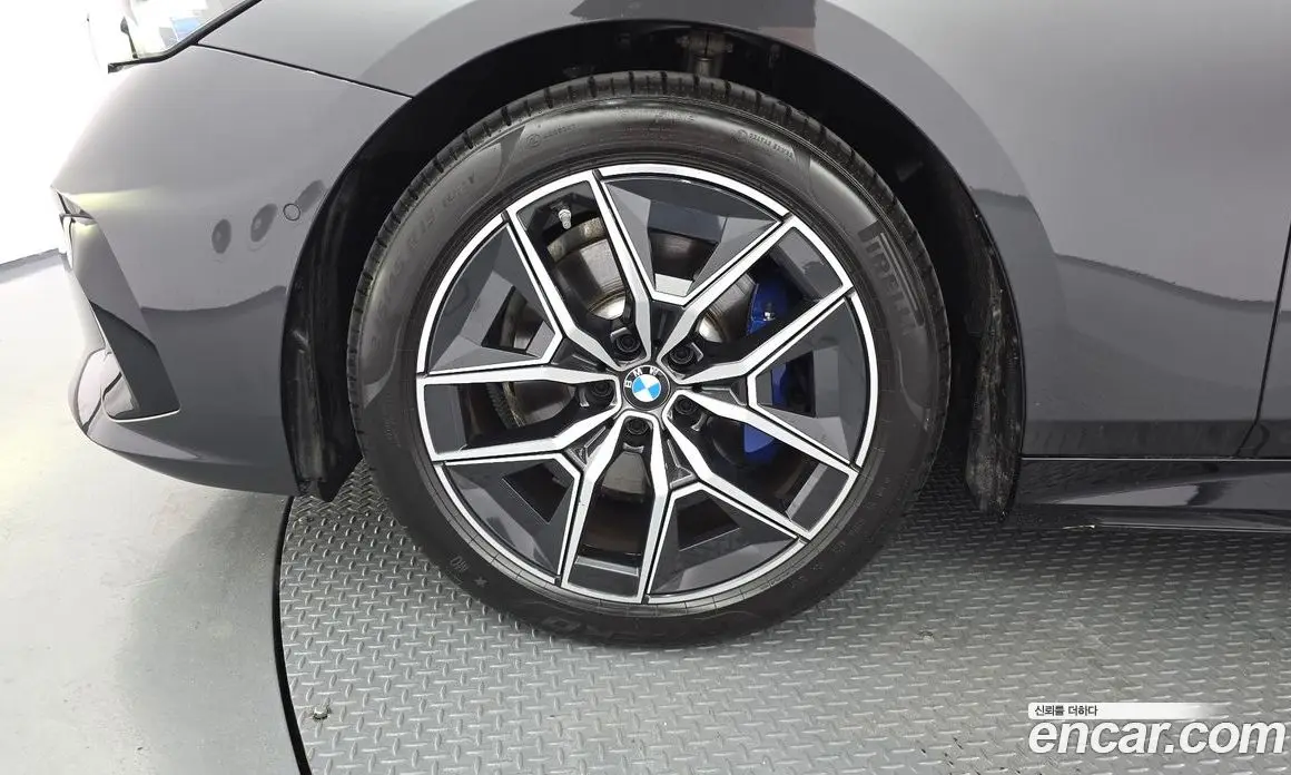 BMW 5 серия 2025 2.0 автомат (гидро), фото 5 BMW 5 серия 2025 2.0 автомат (гидро), фото 5