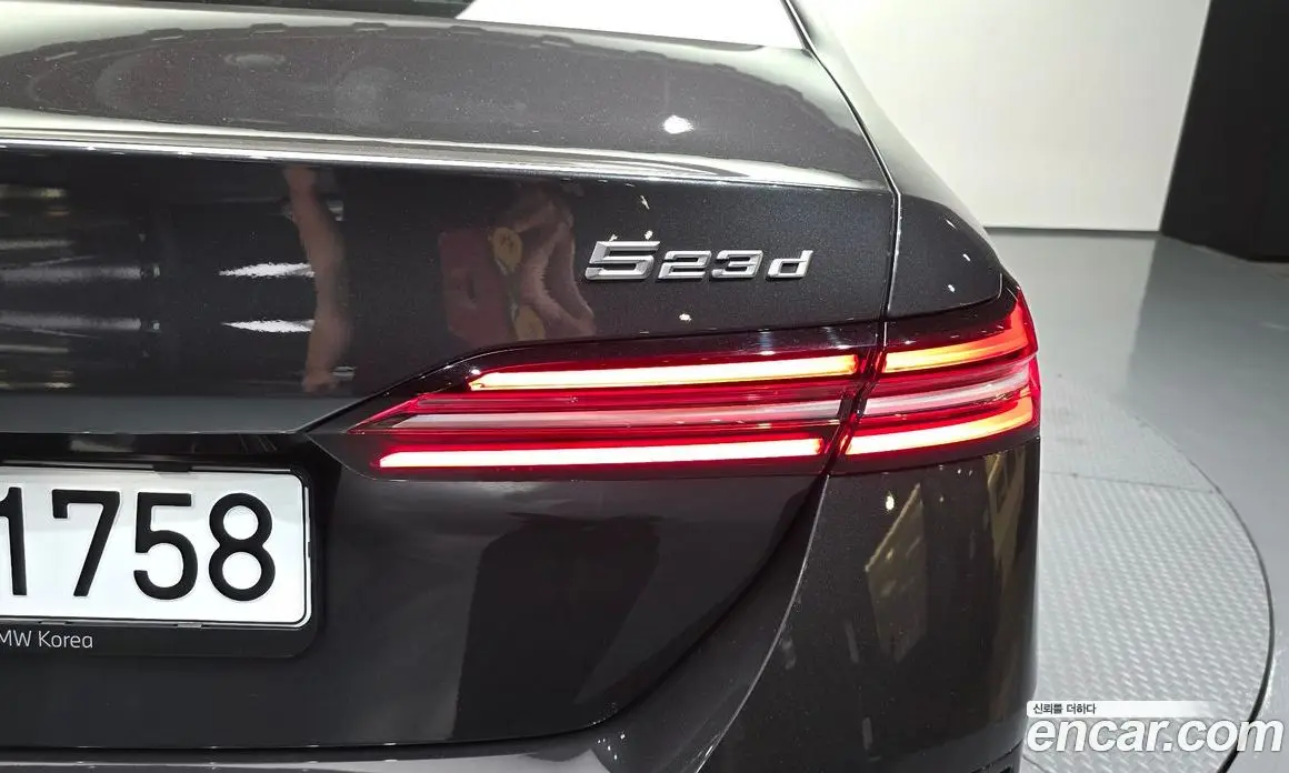BMW 5 серия 2025 2.0 автомат (гидро), фото 9 BMW 5 серия 2025 2.0 автомат (гидро), фото 9