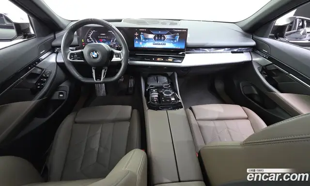 BMW 5 серия 2025 2.0 автомат (гидро), миниатюра 10 BMW 5 серия 2025 2.0 автомат (гидро), миниатюра 10
