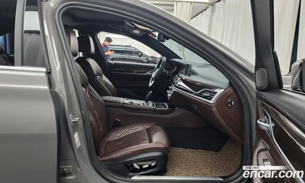 BMW 7 серия 2020 3.0 автомат (гидро), фото 17