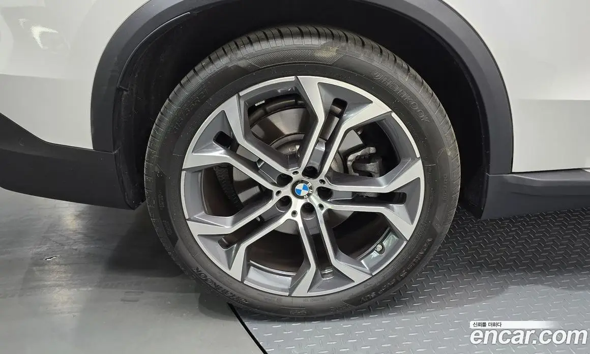 BMW X5 2025 3.0 автомат (гидро), фото 4