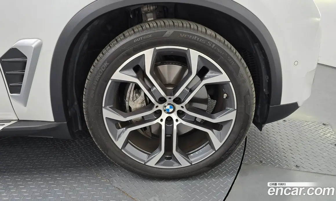 BMW X5 2025 3.0 автомат (гидро), фото 6