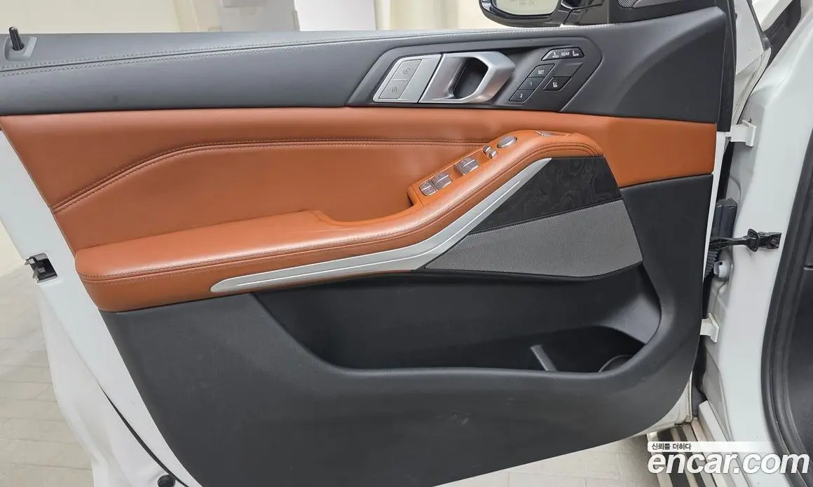 BMW X7 2021 3.0 автомат (гидро), фото 14
