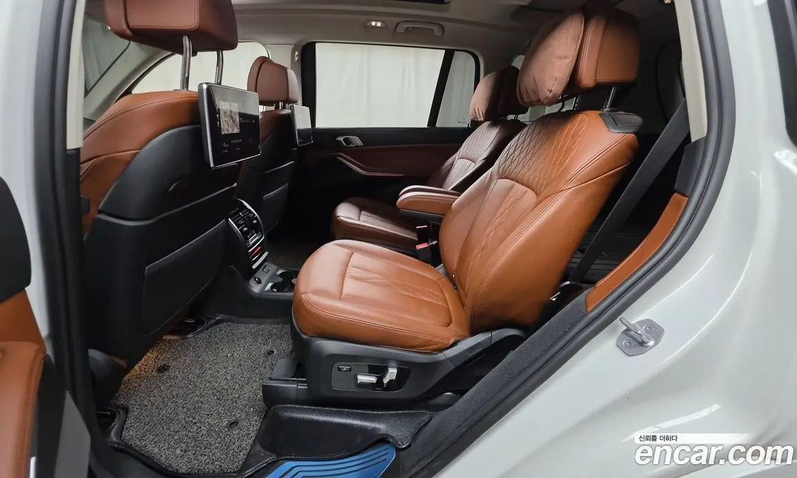 BMW X7 2021 3.0 автомат (гидро), фото 18