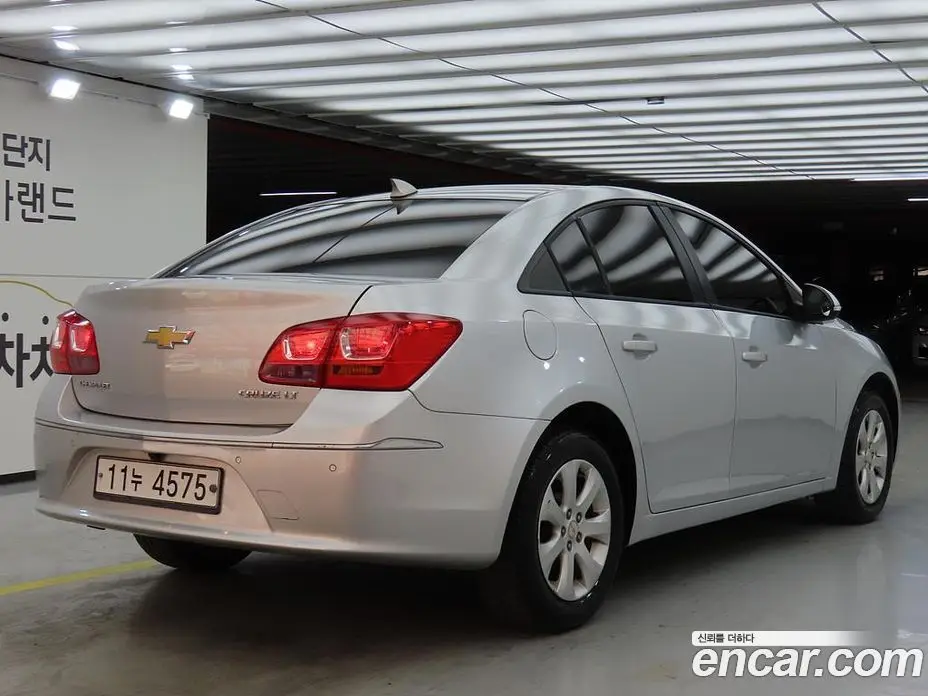 Chevrolet Cruze 2015 1.8 автомат (гидро), фото 4 Chevrolet Cruze 2015 1.8 автомат (гидро), фото 4
