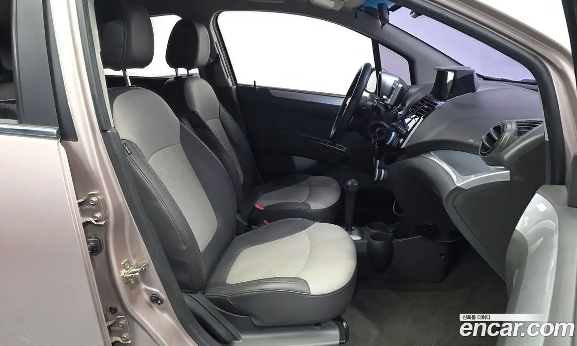 Chevrolet Spark 2012 1.0 автомат (гидро), фото 16