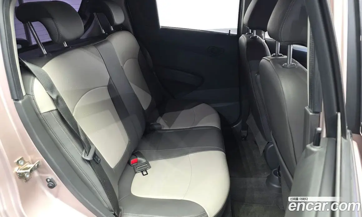 Chevrolet Spark 2012 1.0 автомат (гидро), фото 17
