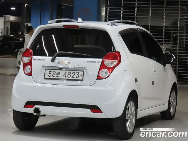 Chevrolet Spark 2014 1.0 автомат (гидро), миниатюра 4