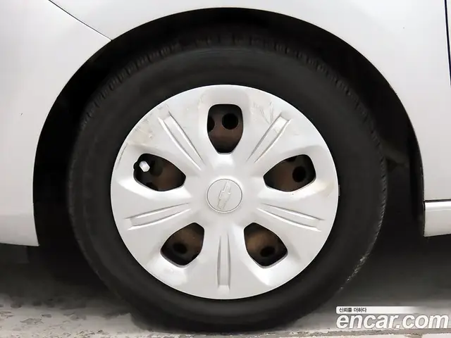 Chevrolet Spark 2015 1.0 автомат (гидро), миниатюра 5 Chevrolet Spark 2015 1.0 автомат (гидро), миниатюра 5