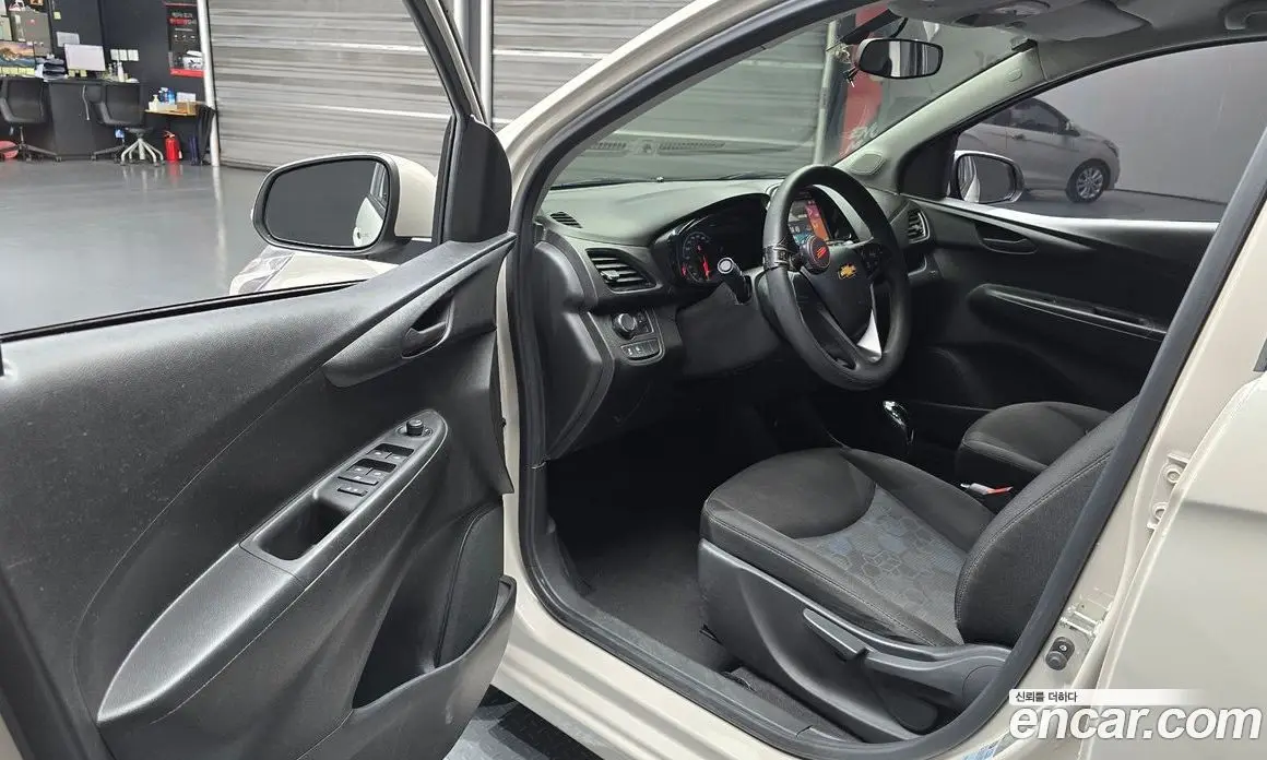 Chevrolet Spark 2017 1.0 автомат (гидро), фото 10 Chevrolet Spark 2017 1.0 автомат (гидро), фото 10