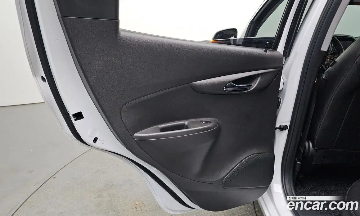 Chevrolet Spark 2019 1.0 автомат (гидро), фото 15 Chevrolet Spark 2019 1.0 автомат (гидро), фото 15