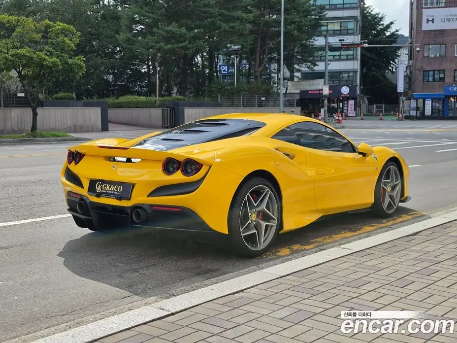 Ferrari F8 2021 3.9 автомат (гидро), фото 4 Ferrari F8 2021 3.9 автомат (гидро), фото 4