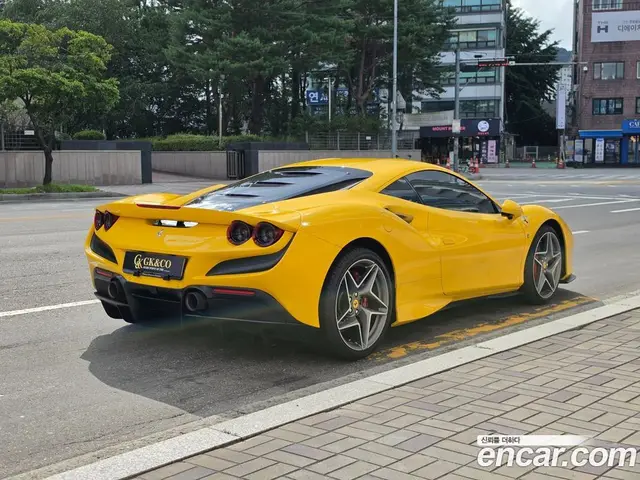 Ferrari F8 2021 3.9 автомат (гидро), миниатюра 4 Ferrari F8 2021 3.9 автомат (гидро), миниатюра 4