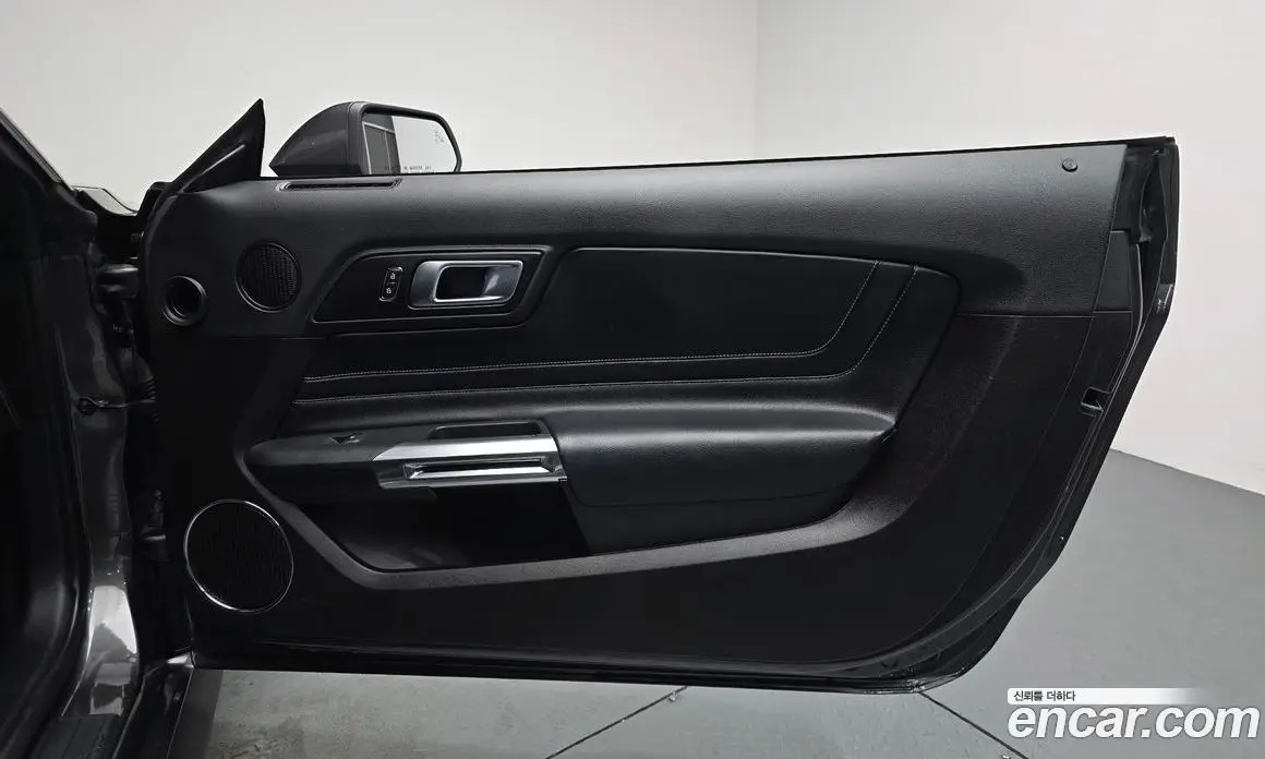 Ford Mustang 2019 2.3 автомат (гидро), фото 13 Ford Mustang 2019 2.3 автомат (гидро), фото 13
