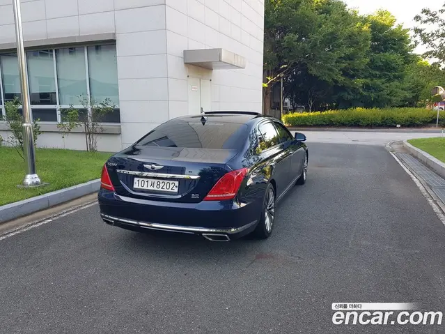 Genesis EQ900 2018 5.0 автомат (гидро), миниатюра 4 Genesis EQ900 2018 5.0 автомат (гидро), миниатюра 4