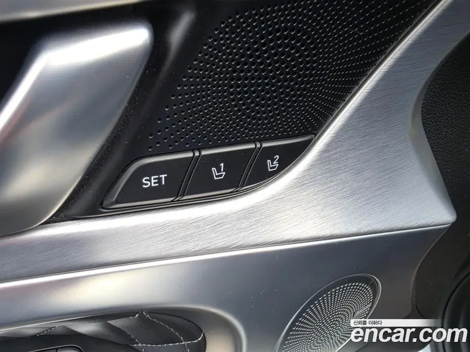 Genesis G70 2019 2.0 автомат (гидро), фото 16 Genesis G70 2019 2.0 автомат (гидро), фото 16