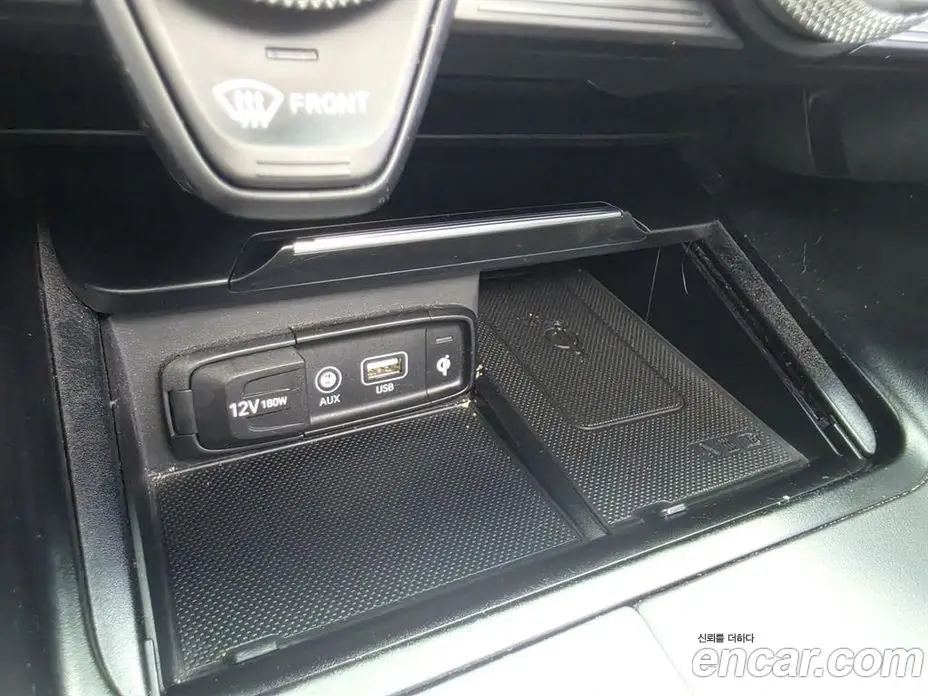 Genesis G70 2019 2.0 автомат (гидро), фото 18 Genesis G70 2019 2.0 автомат (гидро), фото 18
