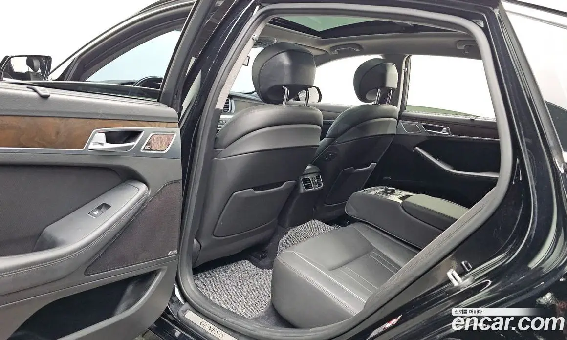 Genesis G80 2016 3.3 автомат (гидро), фото 17 Genesis G80 2016 3.3 автомат (гидро), фото 17