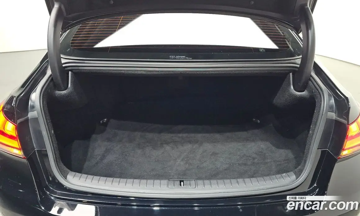 Genesis G80 2016 3.3 автомат (гидро), фото 32 Genesis G80 2016 3.3 автомат (гидро), фото 32