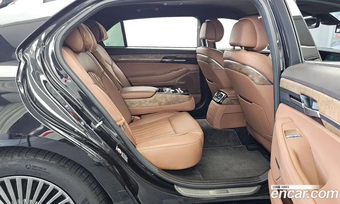 Genesis G90 2019 3.8 автомат (гидро), фото 18 Genesis G90 2019 3.8 автомат (гидро), фото 18