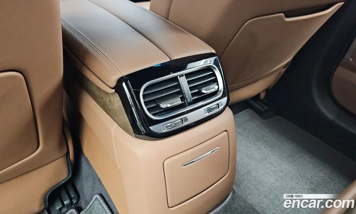 Genesis G90 2019 3.8 автомат (гидро), фото 27 Genesis G90 2019 3.8 автомат (гидро), фото 27