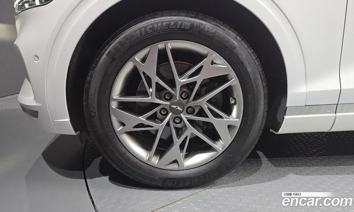 Genesis GV70 2021 2.5 автомат (гидро), фото 5 Genesis GV70 2021 2.5 автомат (гидро), фото 5