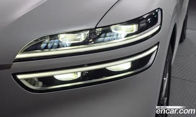 Genesis GV70 2021 2.5 автомат (гидро), миниатюра 8 Genesis GV70 2021 2.5 автомат (гидро), миниатюра 8