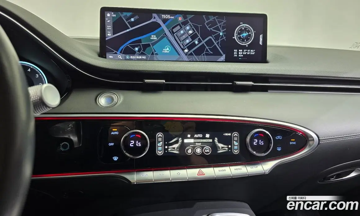 Genesis GV70 2021 2.5 автомат (гидро), фото 12 Genesis GV70 2021 2.5 автомат (гидро), фото 12