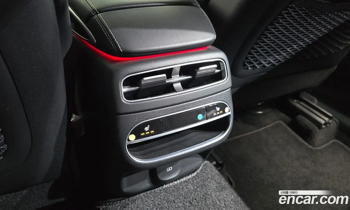 Genesis GV70 2021 2.5 автомат (гидро), фото 16 Genesis GV70 2021 2.5 автомат (гидро), фото 16