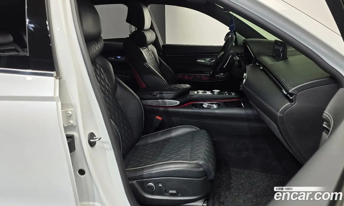 Genesis GV70 2021 2.5 автомат (гидро), фото 16 Genesis GV70 2021 2.5 автомат (гидро), фото 16