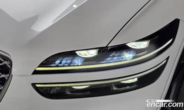 Genesis GV70 2021 2.5 автомат (гидро), миниатюра 8 Genesis GV70 2021 2.5 автомат (гидро), миниатюра 8