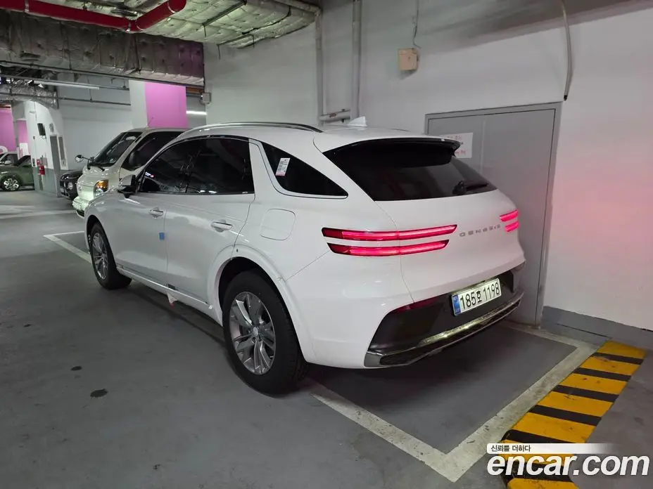 Genesis GV70 2026 2.5 автомат (гидро), фото 4 Genesis GV70 2026 2.5 автомат (гидро), фото 4