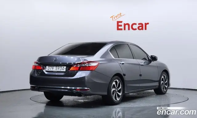 Honda Accord 2016 2.4 автомат (гидро), миниатюра 2 Honda Accord 2016 2.4 автомат (гидро), миниатюра 2