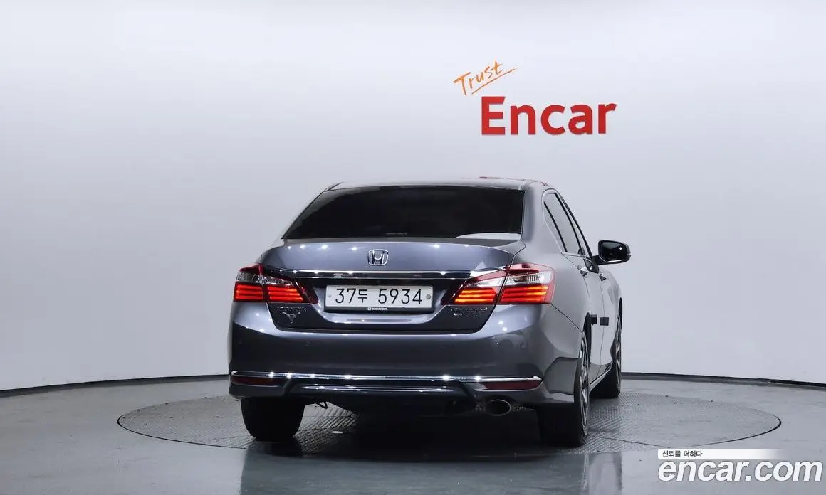 Honda Accord 2016 2.4 автомат (гидро), фото 4 Honda Accord 2016 2.4 автомат (гидро), фото 4