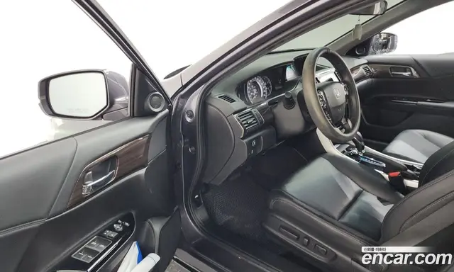 Honda Accord 2016 2.4 автомат (гидро), миниатюра 10 Honda Accord 2016 2.4 автомат (гидро), миниатюра 10