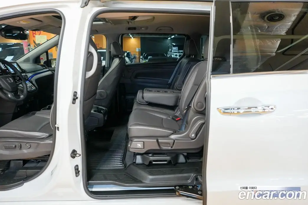 Honda Odyssey 2022 3.5 автомат (гидро), фото 18