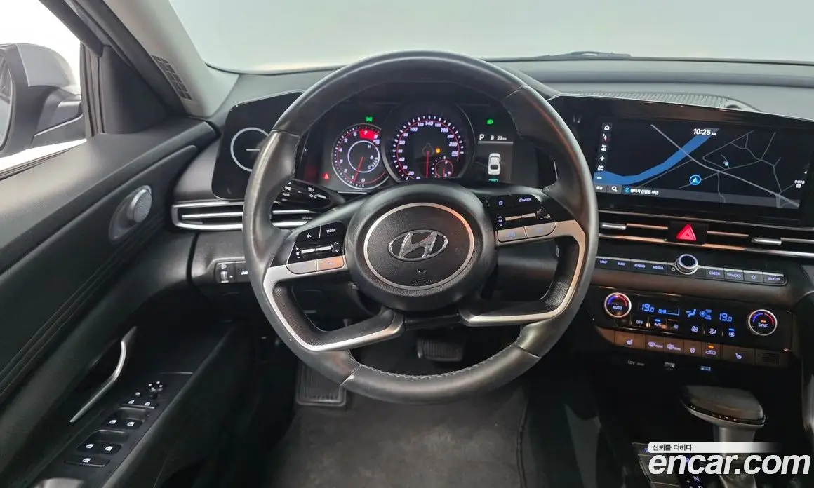 Hyundai Avante 2022 1.6 автомат (гидро), фото 13