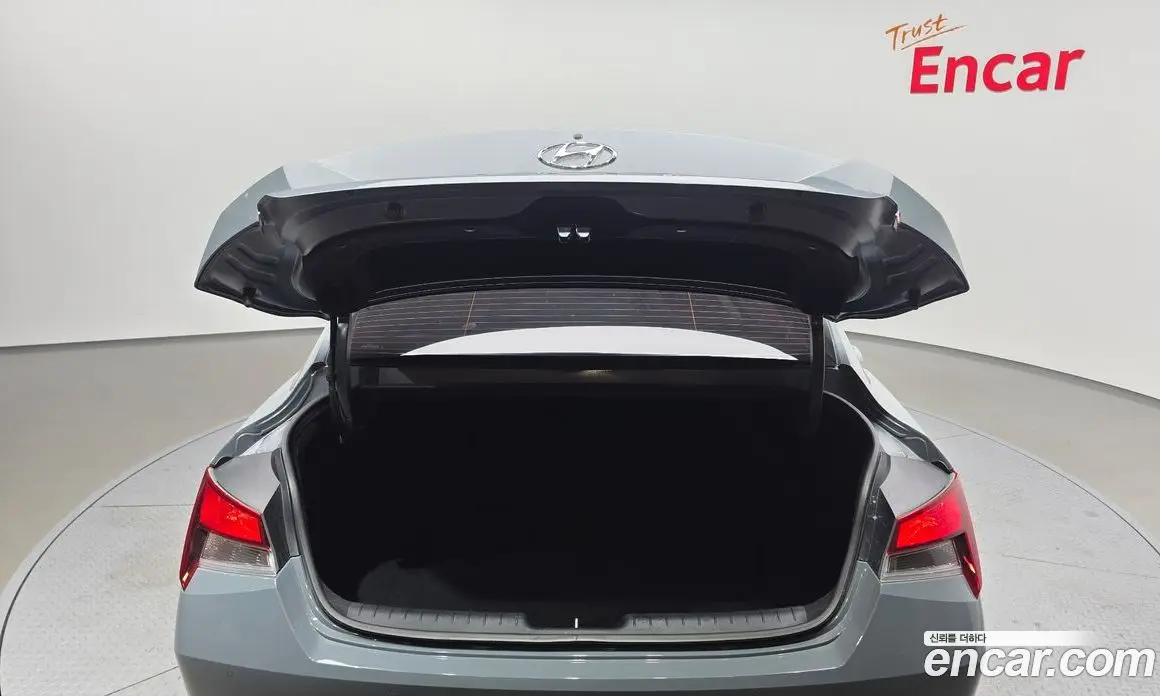Hyundai Avante 2022 1.6 автомат (гидро), фото 20