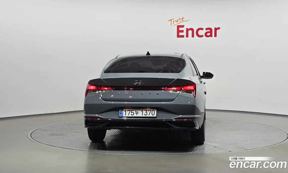 Hyundai Avante 2022 1.6 автомат (гидро), фото 4