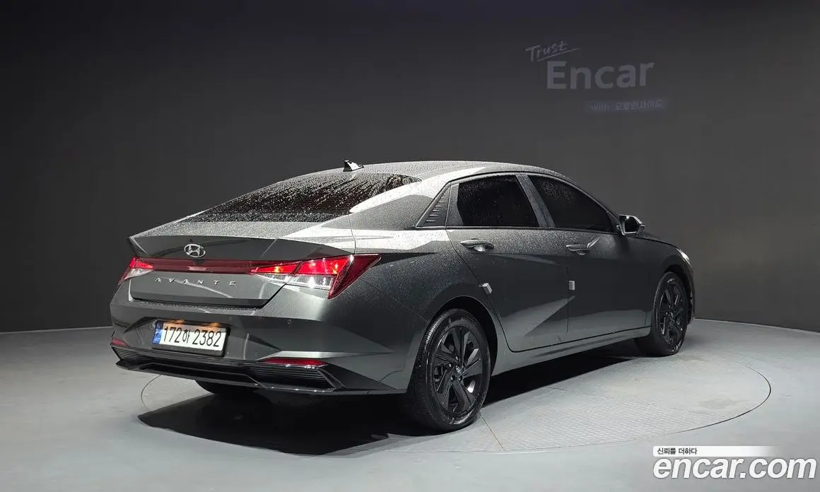 Hyundai Avante 2022 1.6 автомат (гидро), фото 3