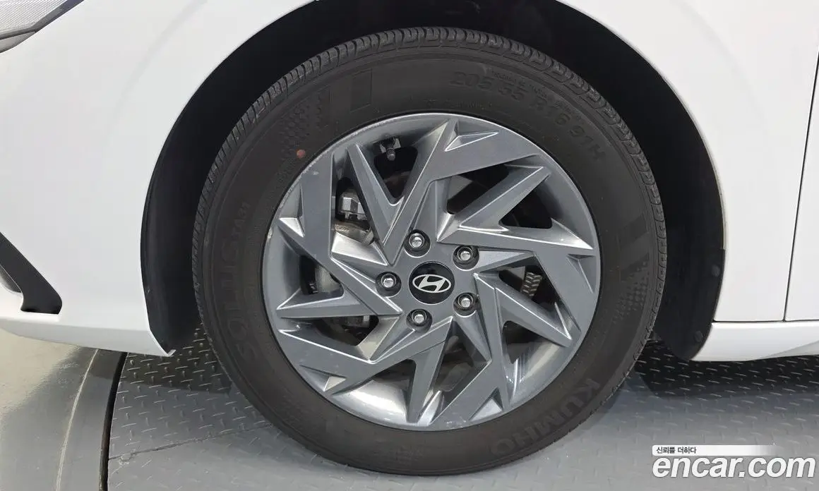 Hyundai Avante 2023 1.6 автомат (гидро), фото 5 Hyundai Avante 2023 1.6 автомат (гидро), фото 5