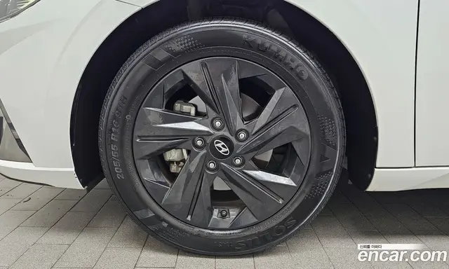 Hyundai Avante 2023 1.6 автомат (гидро), миниатюра 5 Hyundai Avante 2023 1.6 автомат (гидро), миниатюра 5