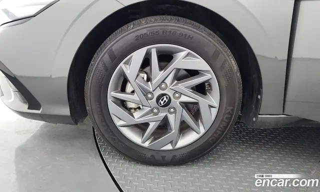 Hyundai Avante 2024 1.6 автомат (гидро), миниатюра 5 Hyundai Avante 2024 1.6 автомат (гидро), миниатюра 5